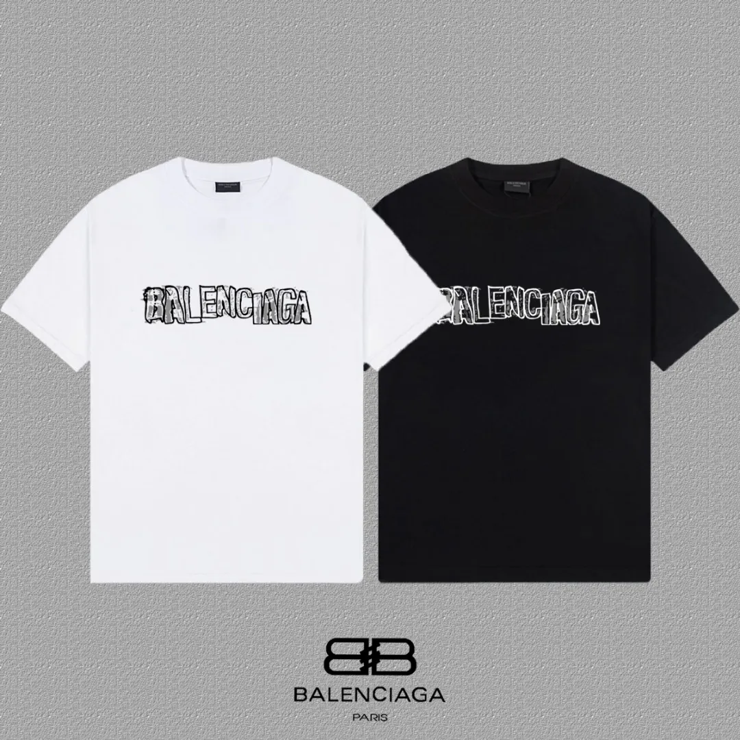 P80✨🔥 BALENCIAGA Paris lettering printed short-sleeved T-shirt. Custom-woven and dyed 300 grams of combed cotton heavyweight fabric. Zero color difference in threads. Perfect details. Different from the current currency version. Welcome to compare. Same Style for men and women. Must-sell in the picture above. Color: White Black Size: 1 2 3 4